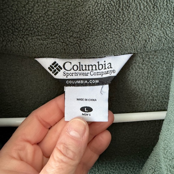 Men’s Columbia Fleece Vest - Picture 3 of 3